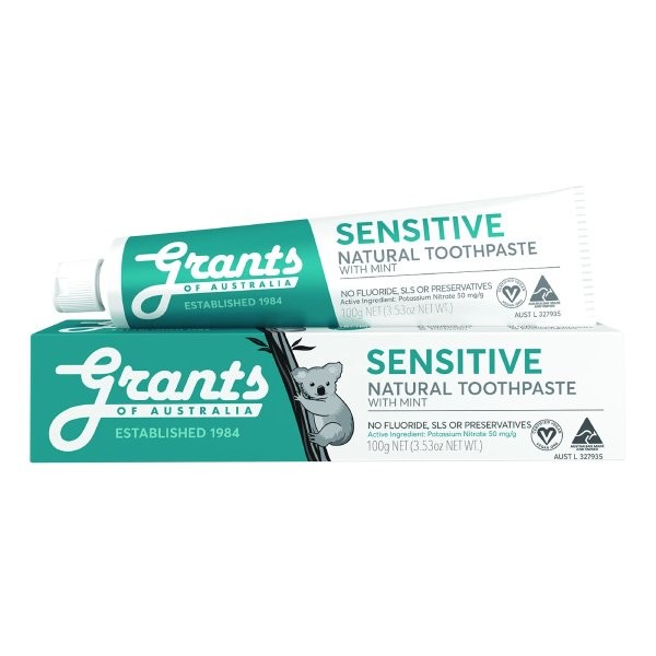 Sensitive Natural Toothpaste With Mint Naturalna kojąca pasta do zębów wrażliwych bez fluoru