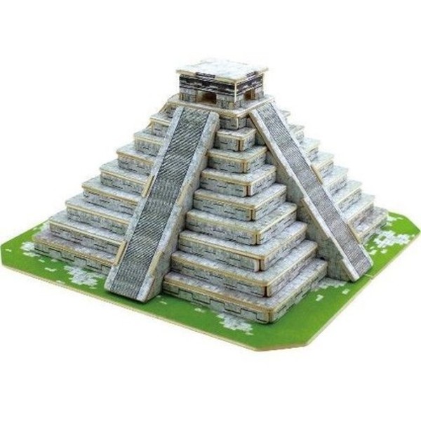 Model drewniany piramida