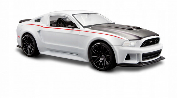 Model kompozytowy Ford Mustang Street Racer biały Skala 1:24