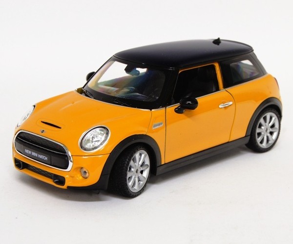 New Mini Hatch pomarańczowy Skala 1:24