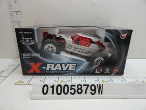Samochód X-Rave na radio
