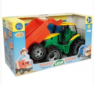 Traktor Lena z przyczepą