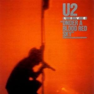 Under A Blood Red Sky (CD + DVD) (Deluxe Edition)